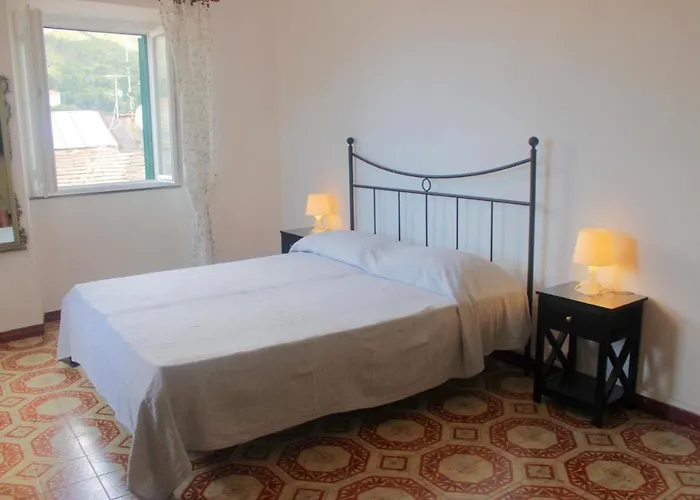 Old Town Sea View Apartment