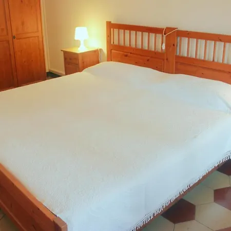 Old Town Sea View Apartment *