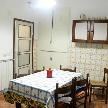 דירה Old Town Sea View לבנטו